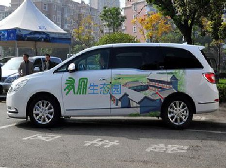 万安户外车贴喷绘如何保持效果?